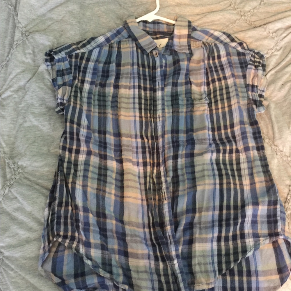 American Eagle Buttoned Short Sleeve Flannel Top